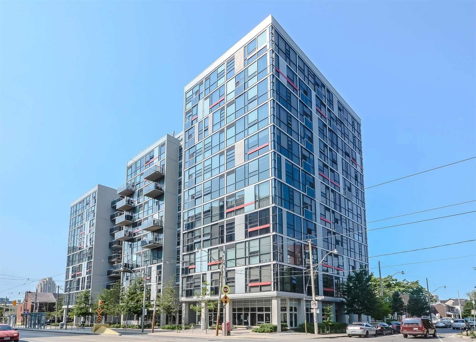 60 Bathurst St | Sixty Loft | 1 Bed | 2 Baths | Unit #504 | strata.ca