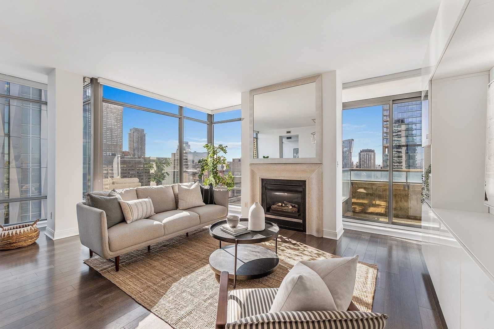 18 Yorkville Ave, unit 2303 for sale - image #6