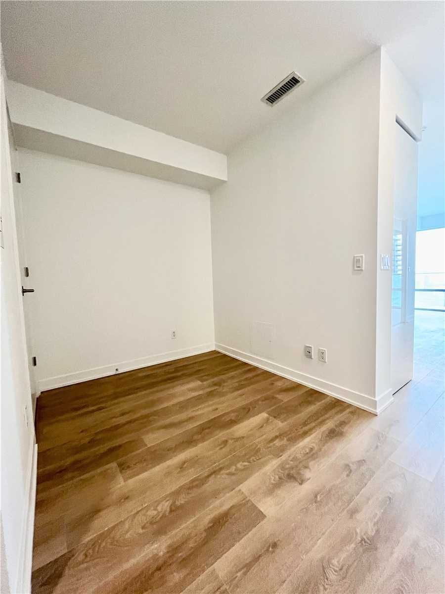 501 Yonge St, unit 4811 for rent in The Village - image #3