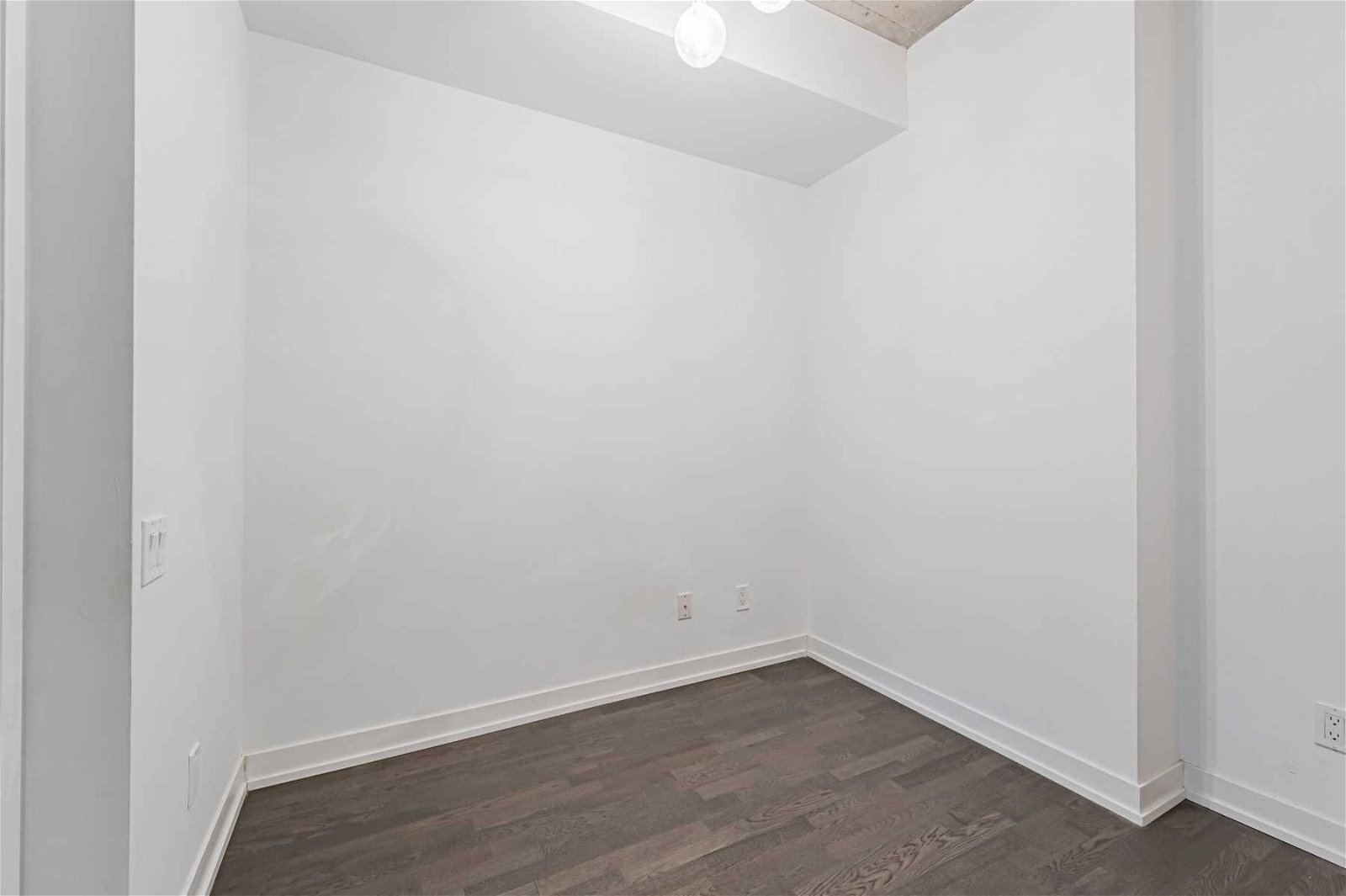 560 King St W, unit 610 for rent - image #8