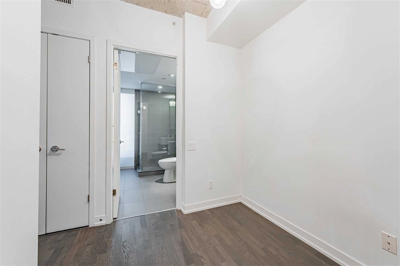 560 King St W, unit 610 for rent - image #9