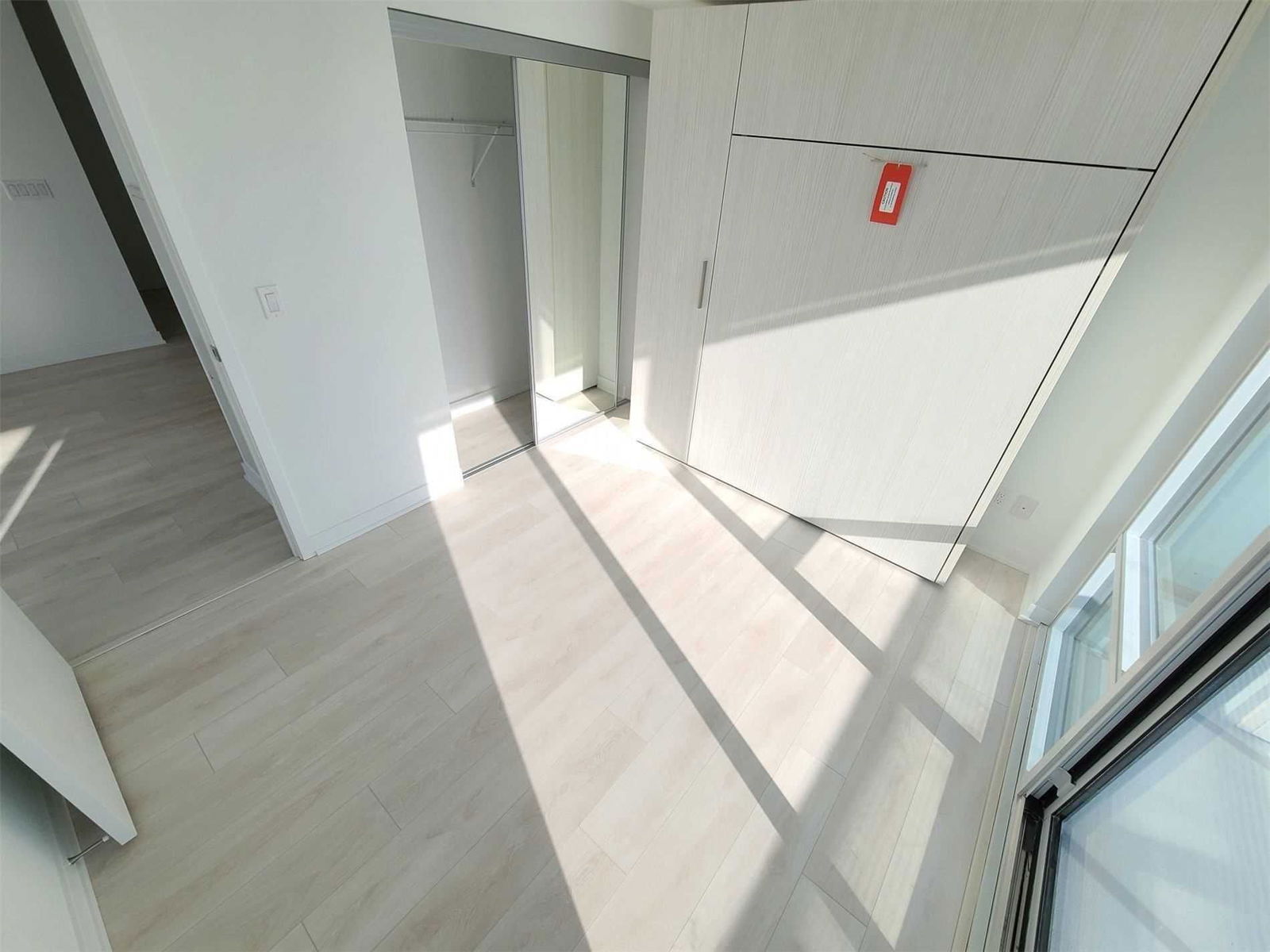 501 Yonge St, unit 4812 for rent in The Village - image #2