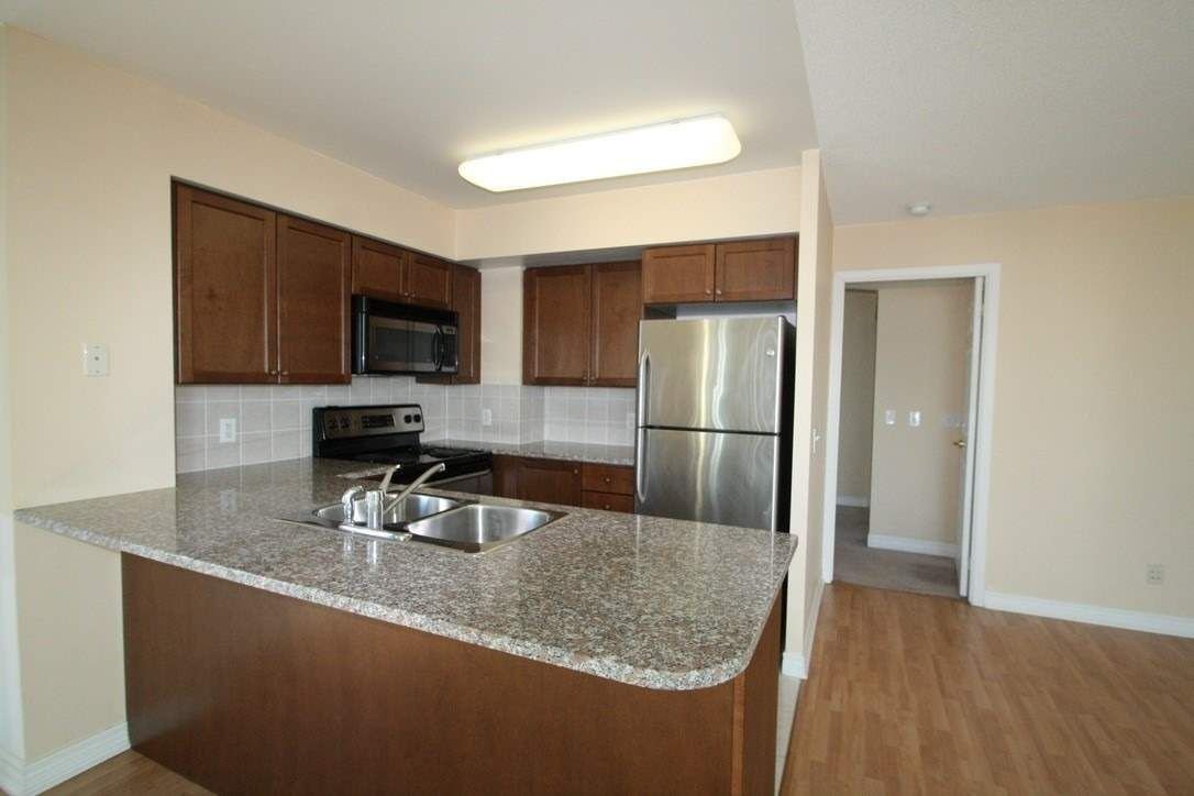 30 Grand Trunk Cres, unit 2702 for rent - image #7