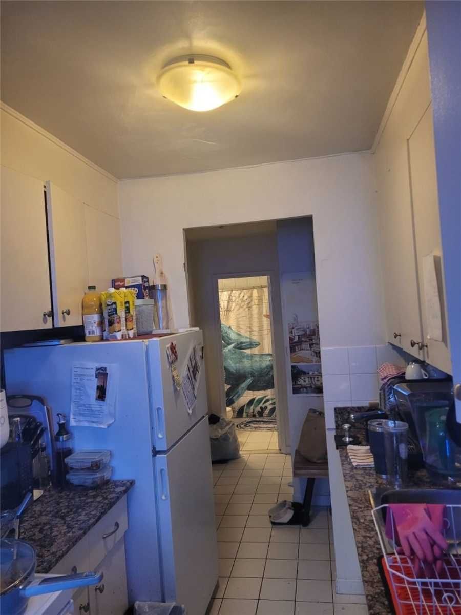 105 Raglan Ave, unit 305 for rent in Humewood | Cedarvale - image #3