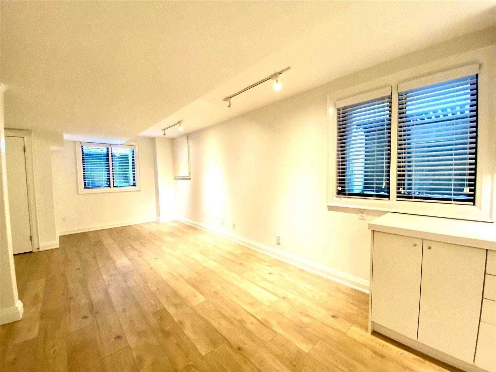17 Lowther Ave, unit 4 for rent in The Annex - image #4