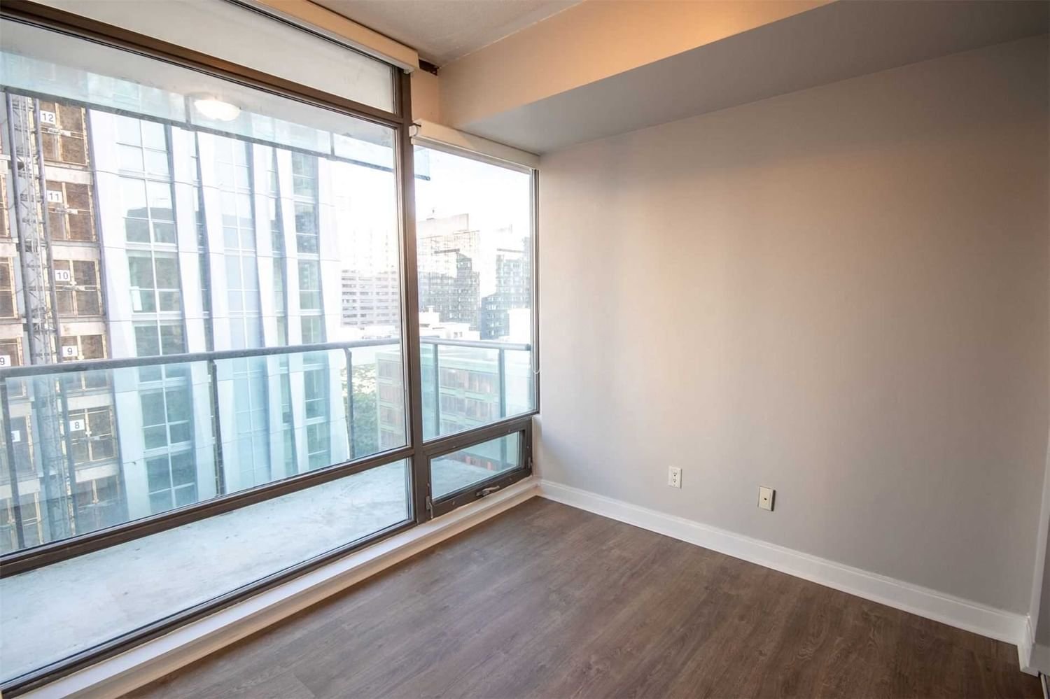18 Yorkville Ave S, unit 1104 for sale - image #6