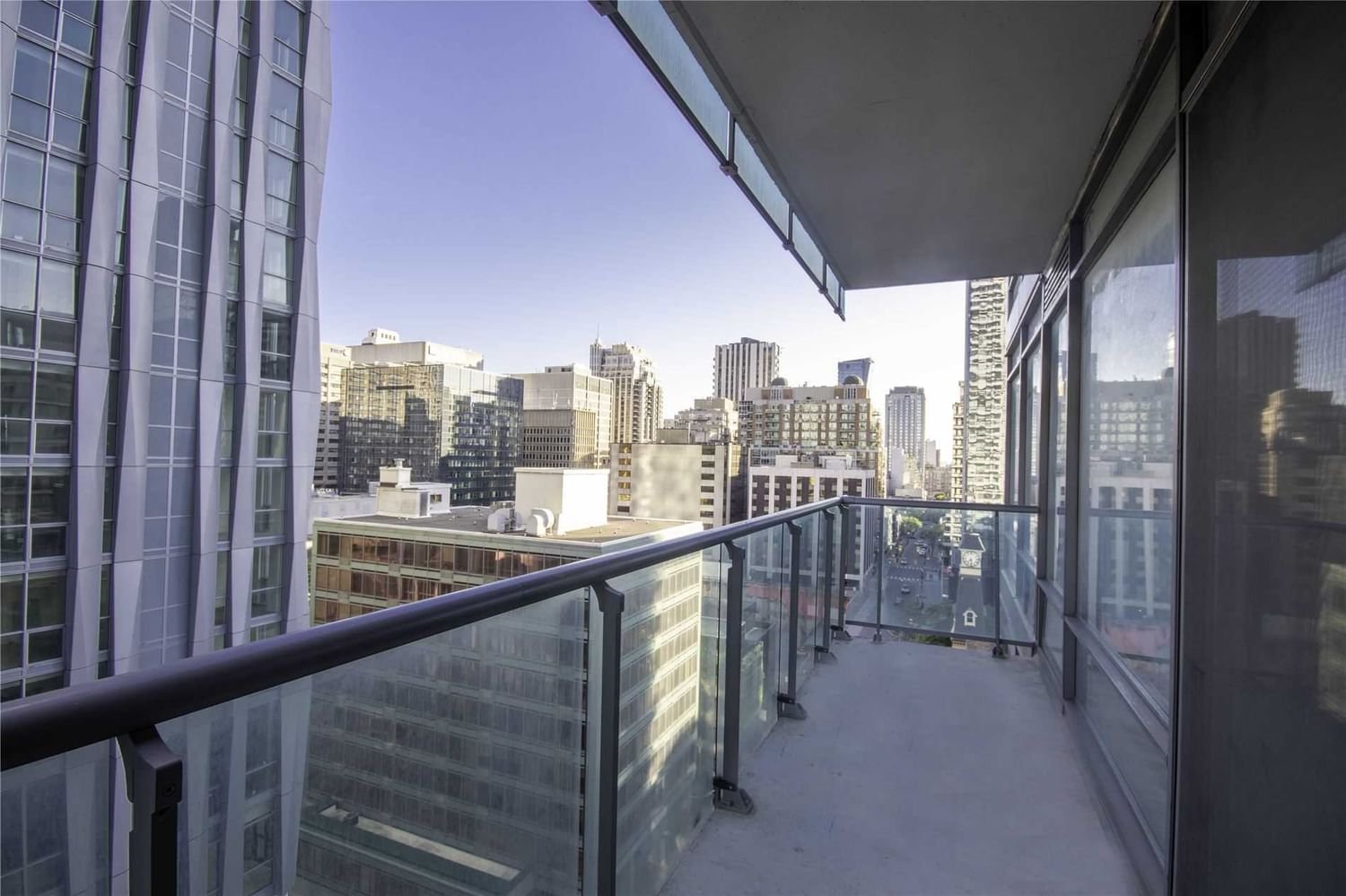 18 Yorkville Ave S, unit 1104 for sale - image #7