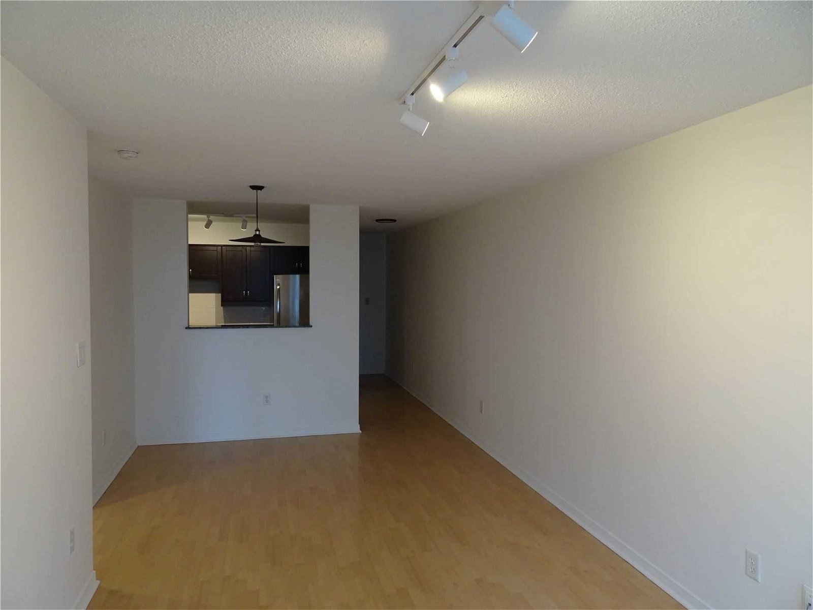 80 Mill St, unit 806 for rent - image #13
