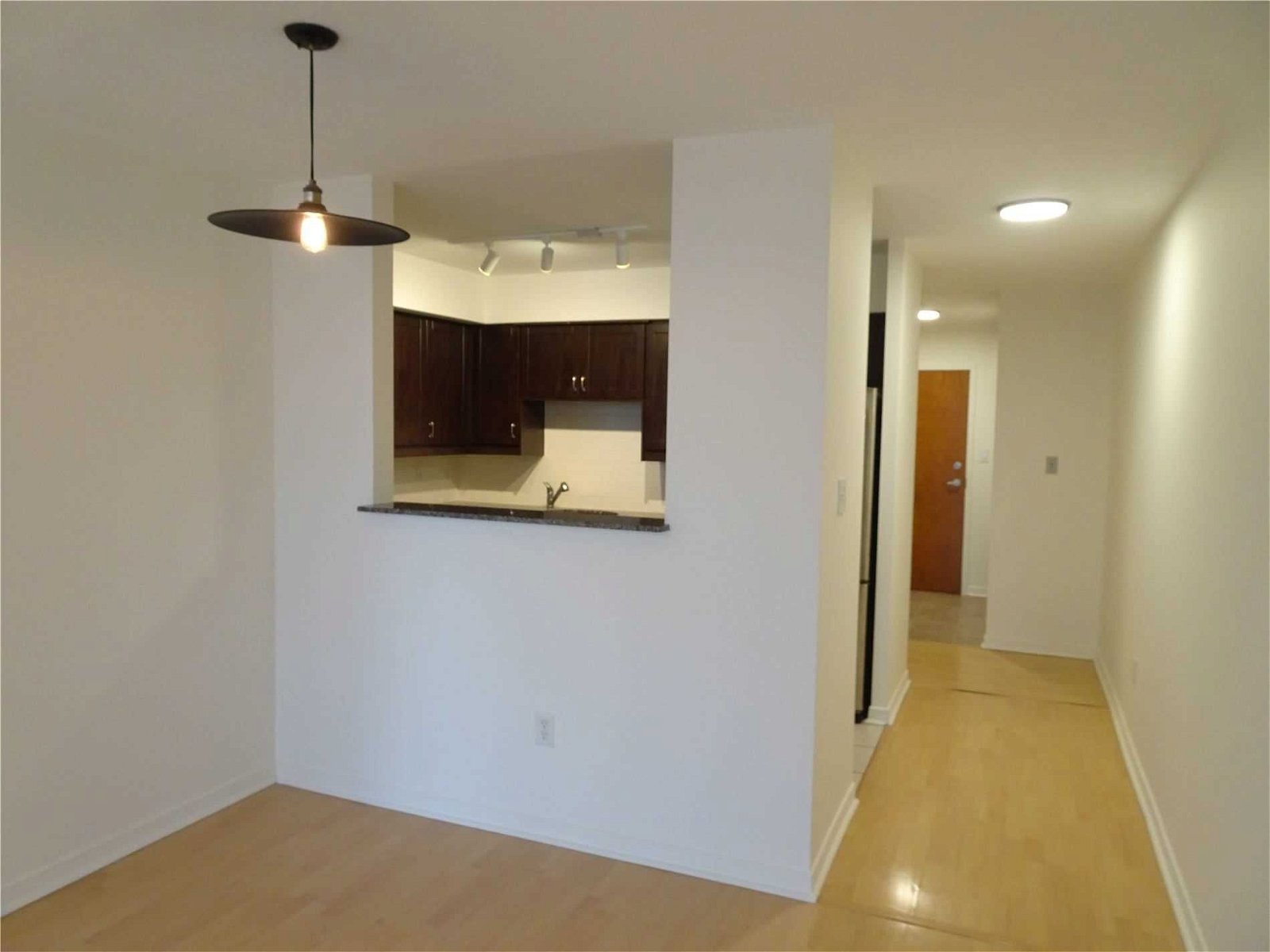 80 Mill St, unit 806 for rent - image #14