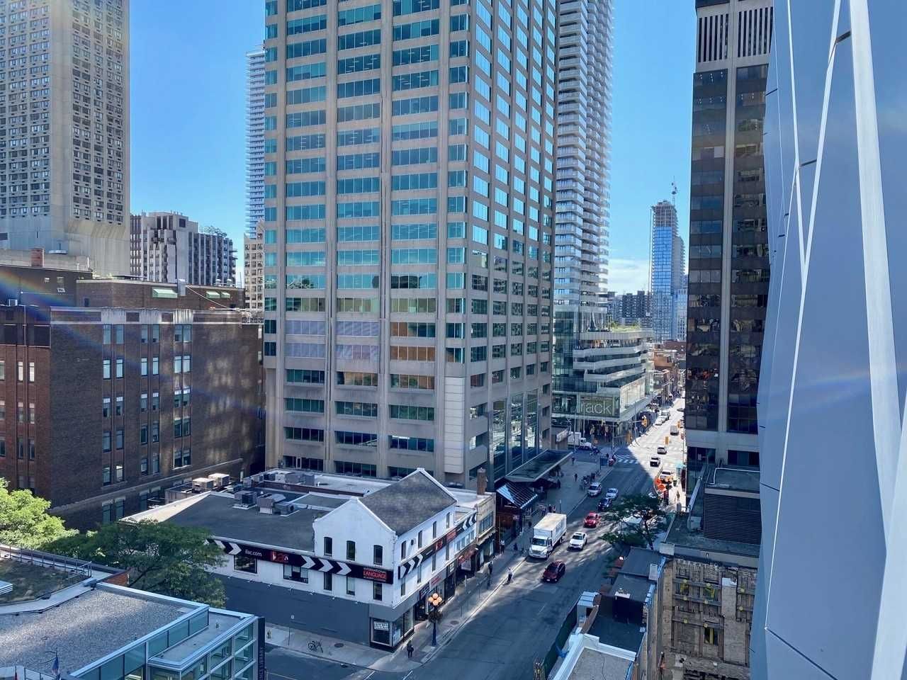 1 Yorkville Ave, unit 4012 for sale - image #9