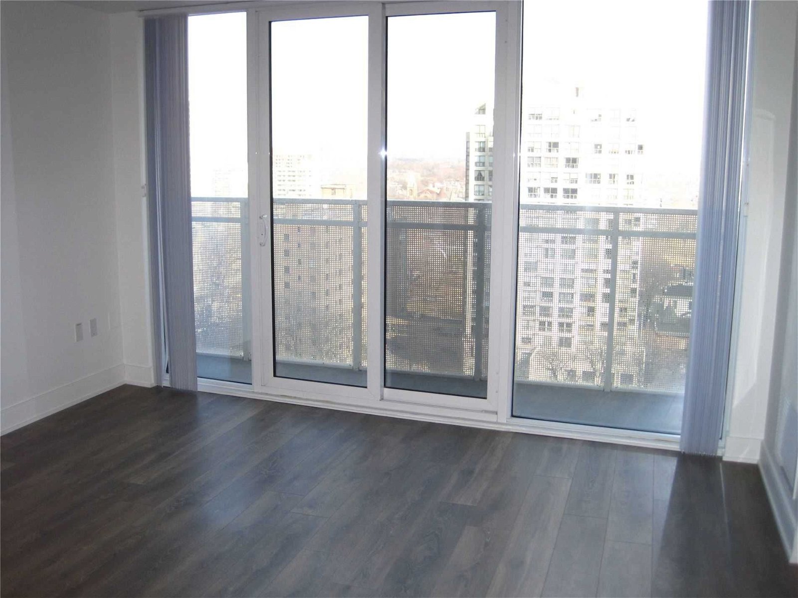 89 Mcgill St, unit 1306 for rent - image #2