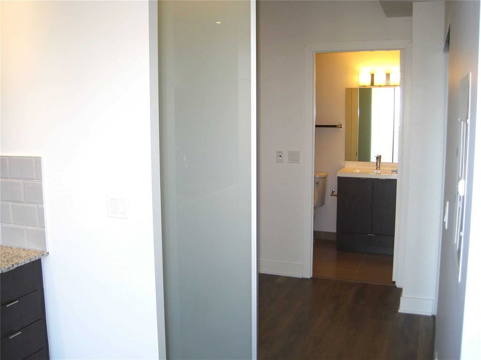 89 Mcgill St, unit 1306 for rent - image #8