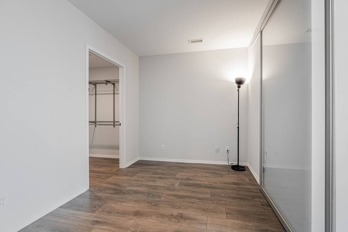 783 Bathurst St, unit 501 for rent