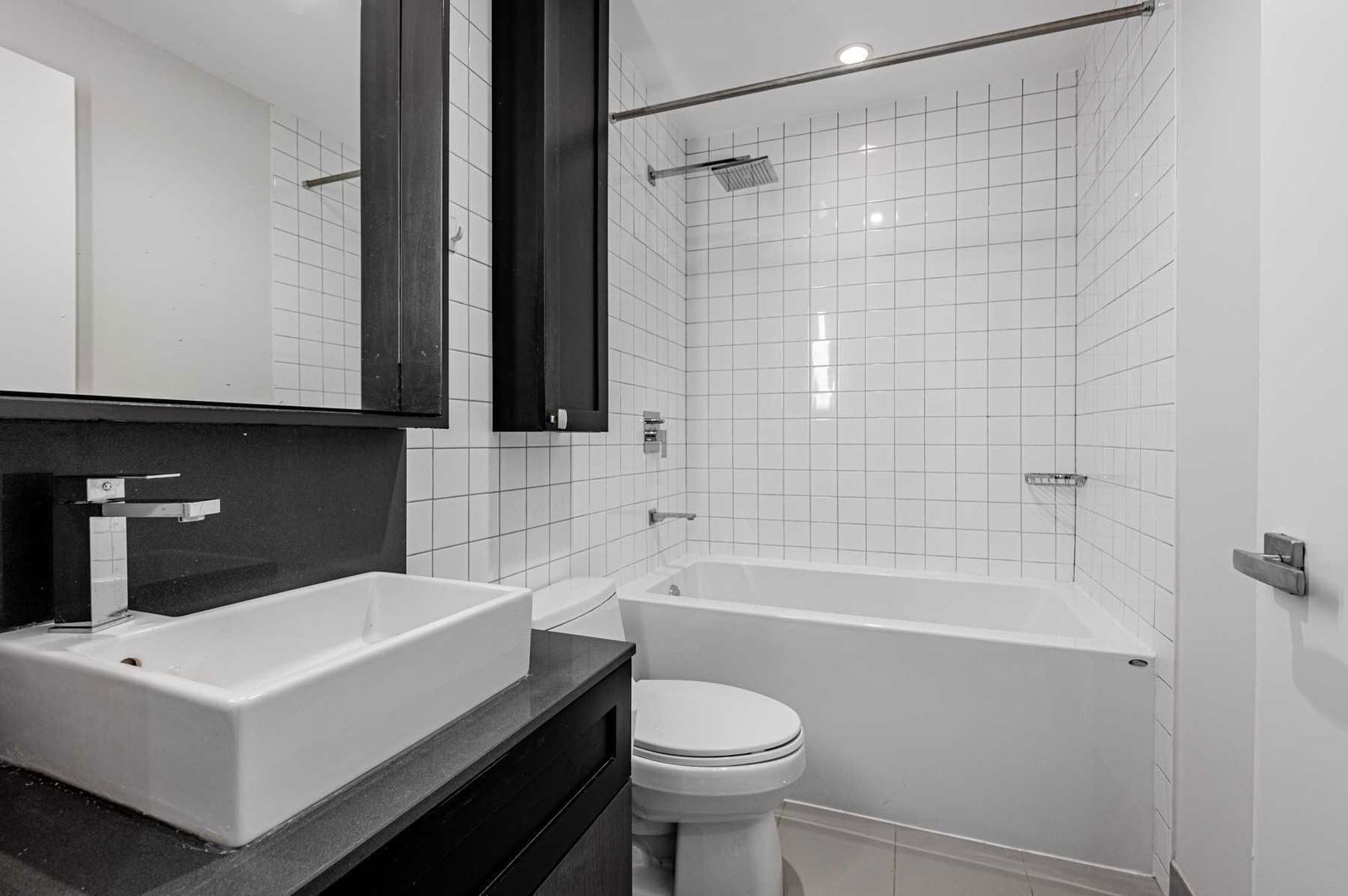 783 Bathurst St, unit 501 for rent