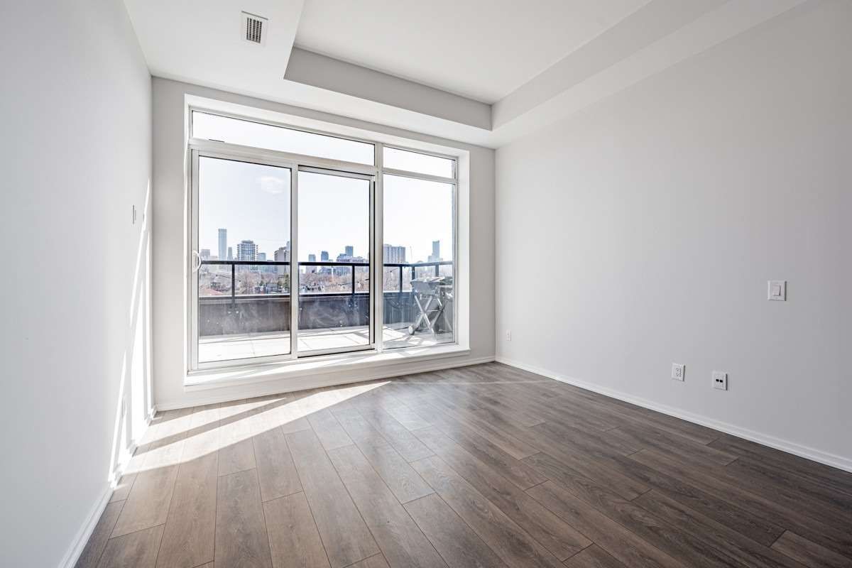 783 Bathurst St, unit 501 for rent