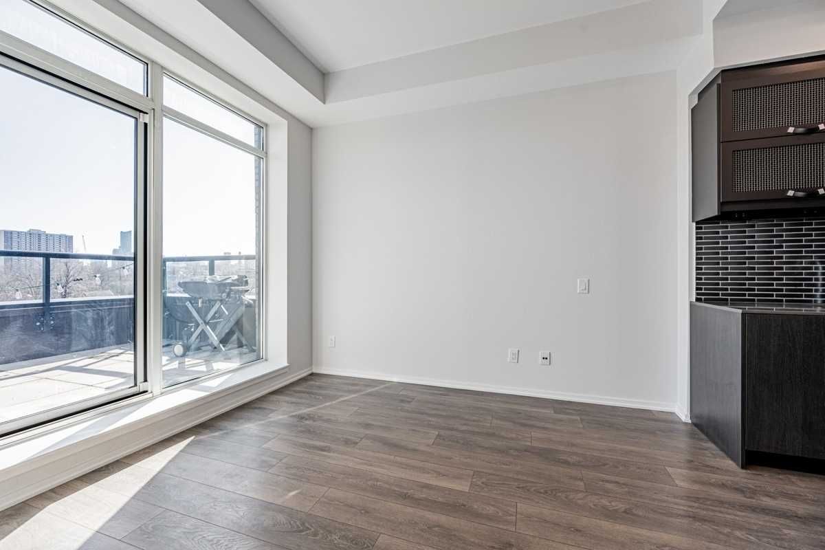 783 Bathurst St, unit 501 for rent