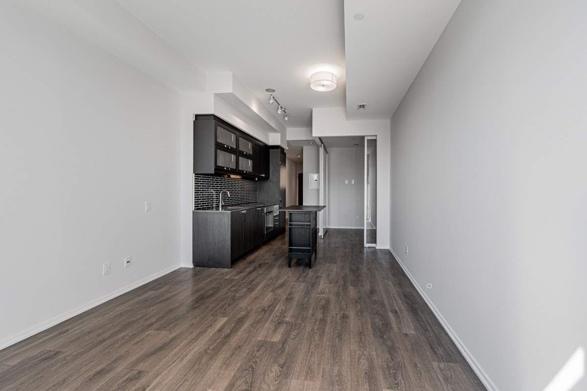 783 Bathurst St, unit 501 for rent