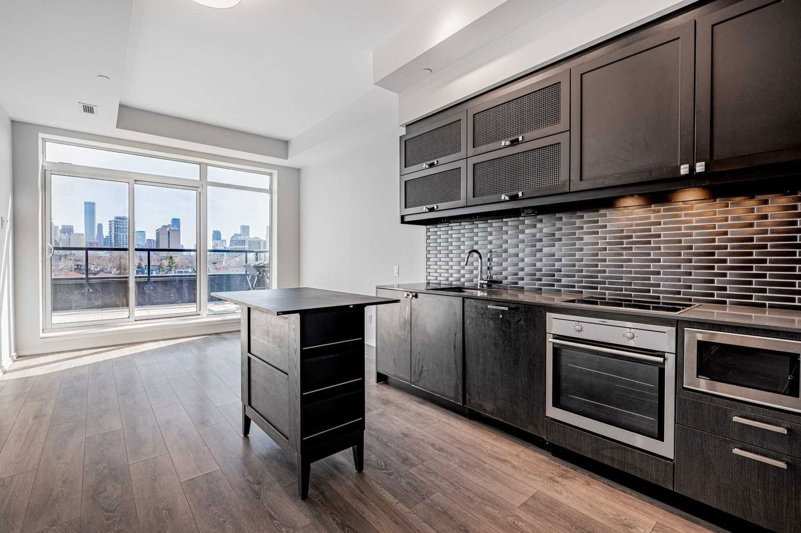 783 Bathurst St, unit 501 for rent