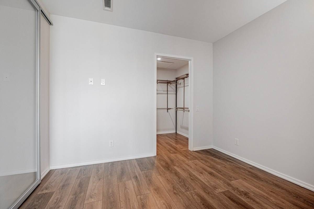 783 Bathurst St, unit 501 for rent