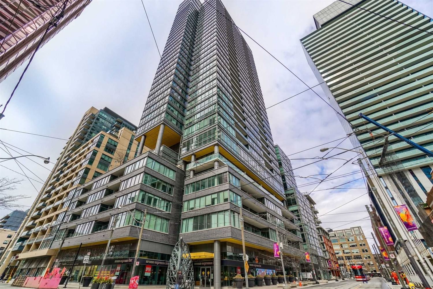 8 Charlotte St, unit 3205 for sale