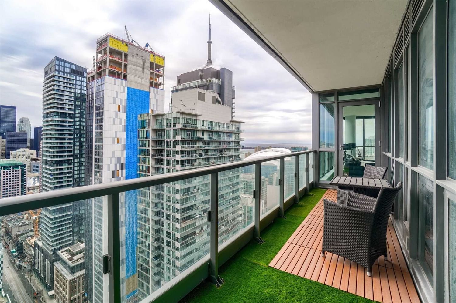 8 Charlotte St, unit 3205 for sale