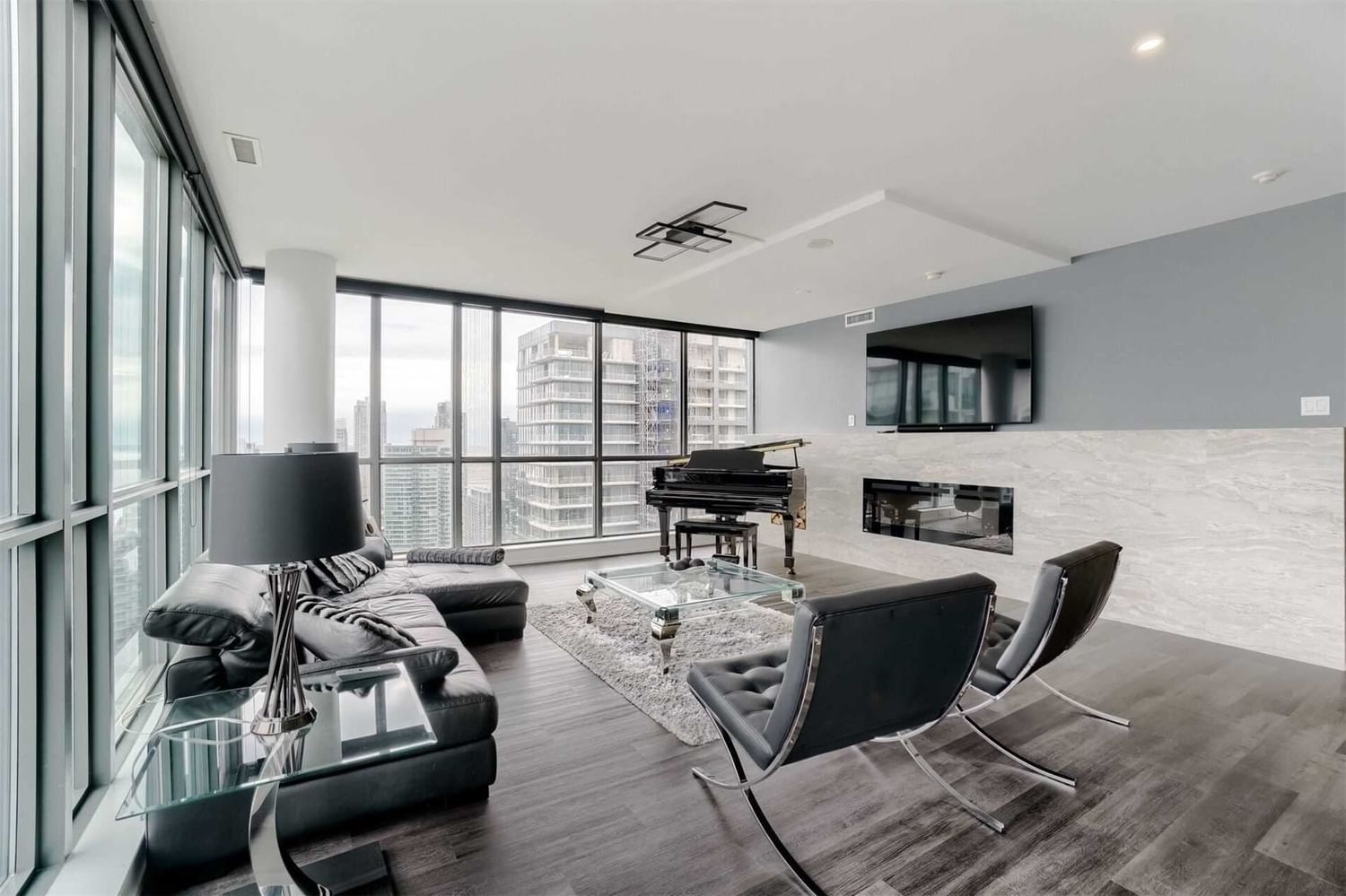 8 Charlotte St, unit 3205 for sale