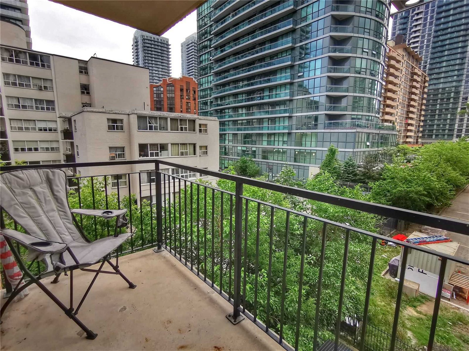 188 Redpath Ave, unit 410 for rent - image #10
