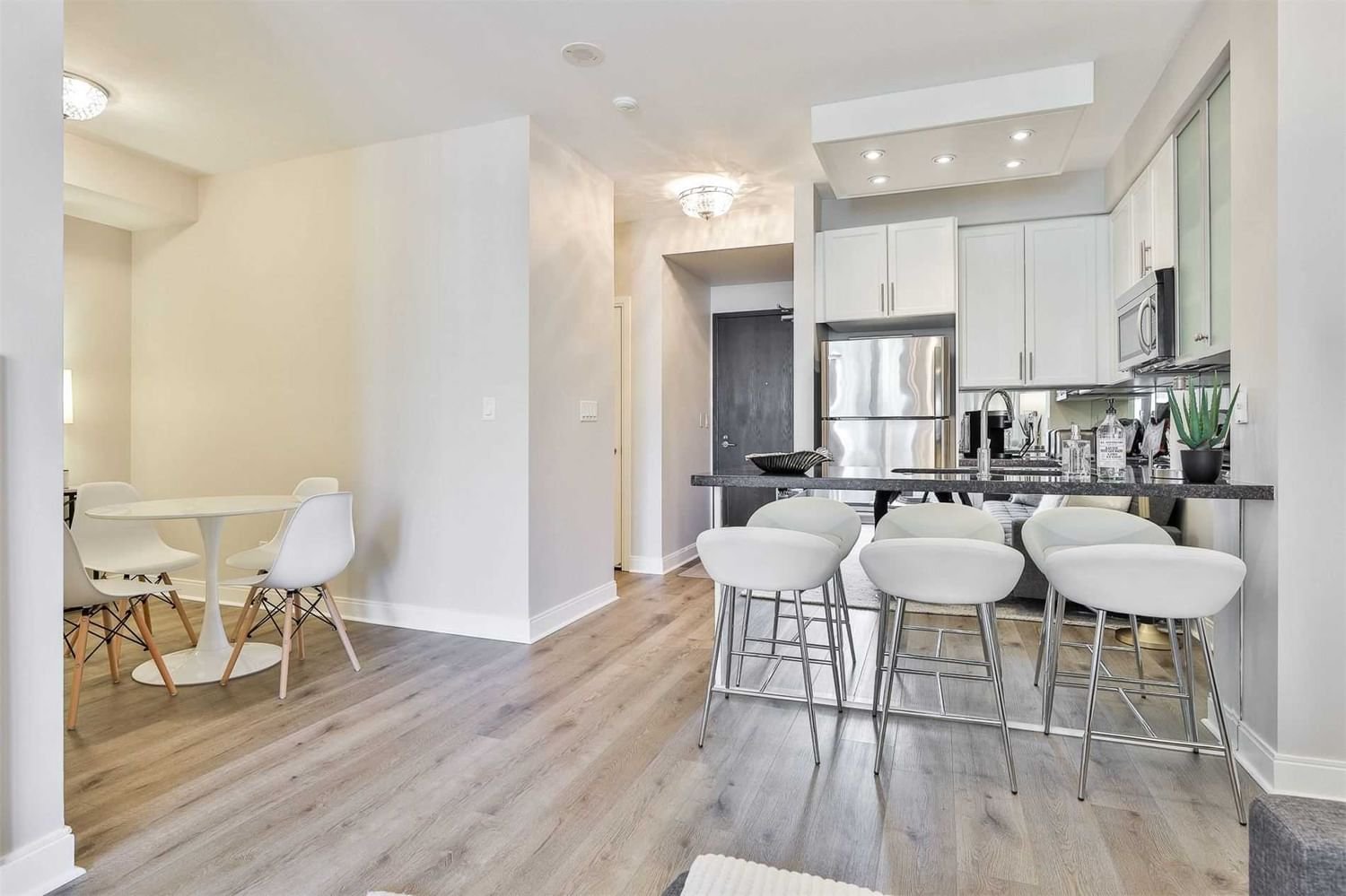 18 Yorkville Ave, unit 1006 for sale - image #7