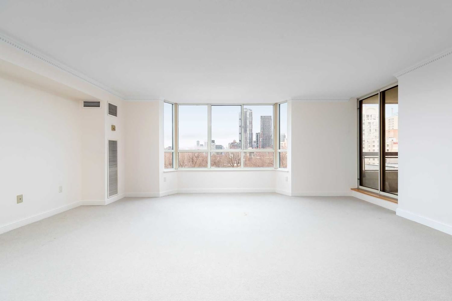 130 Carlton St, unit 704 for sale - image #9