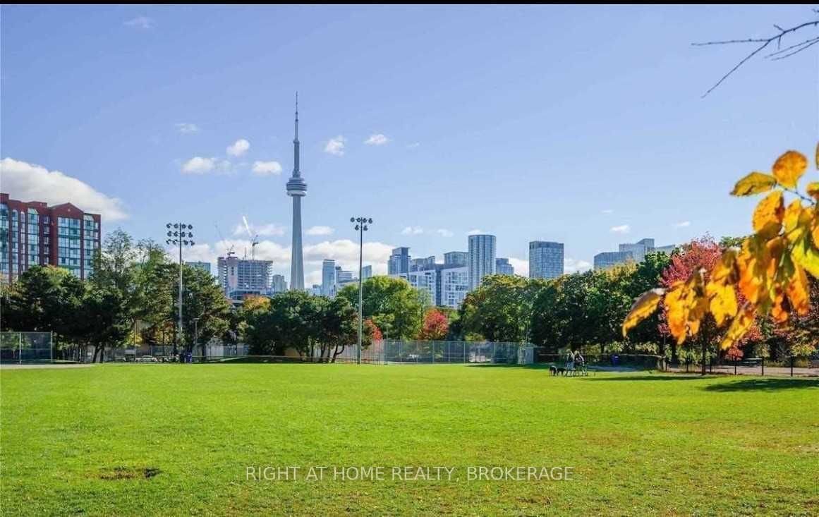 25 Stafford St, unit 401 for rent - image #17