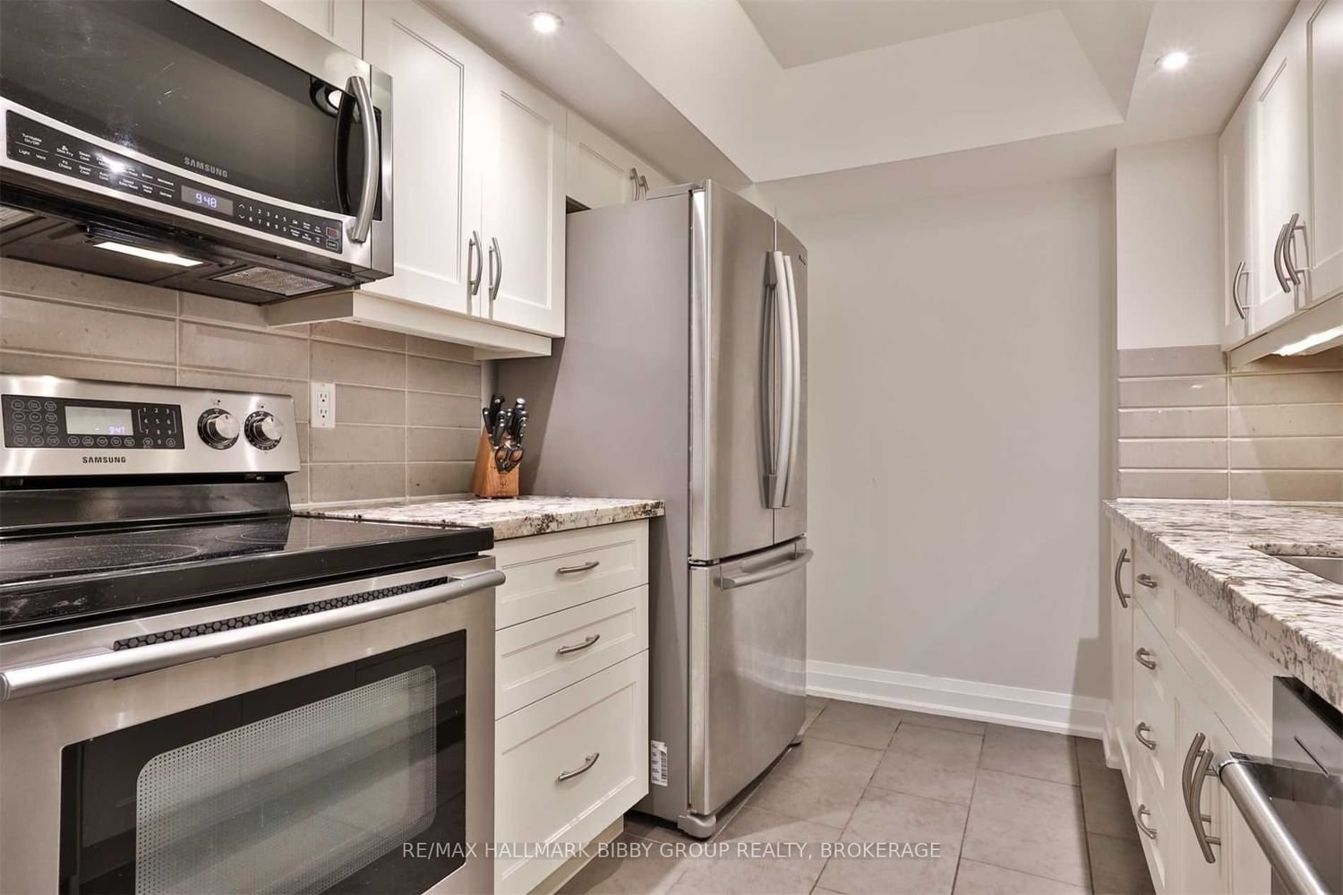 61 St Clair Ave W, unit 206 for rent - image #14