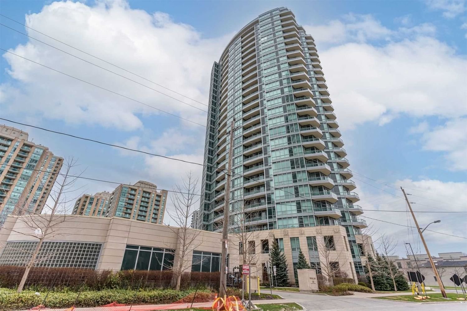 18 Holmes Ave, unit 310 for sale - image #1