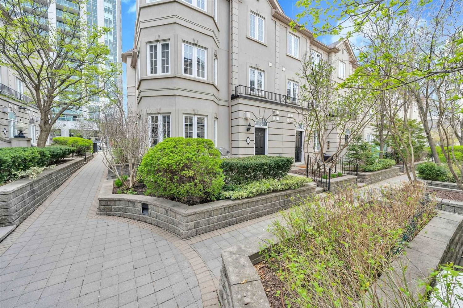 25 Avondale Ave, unit 308 for sale - image #3