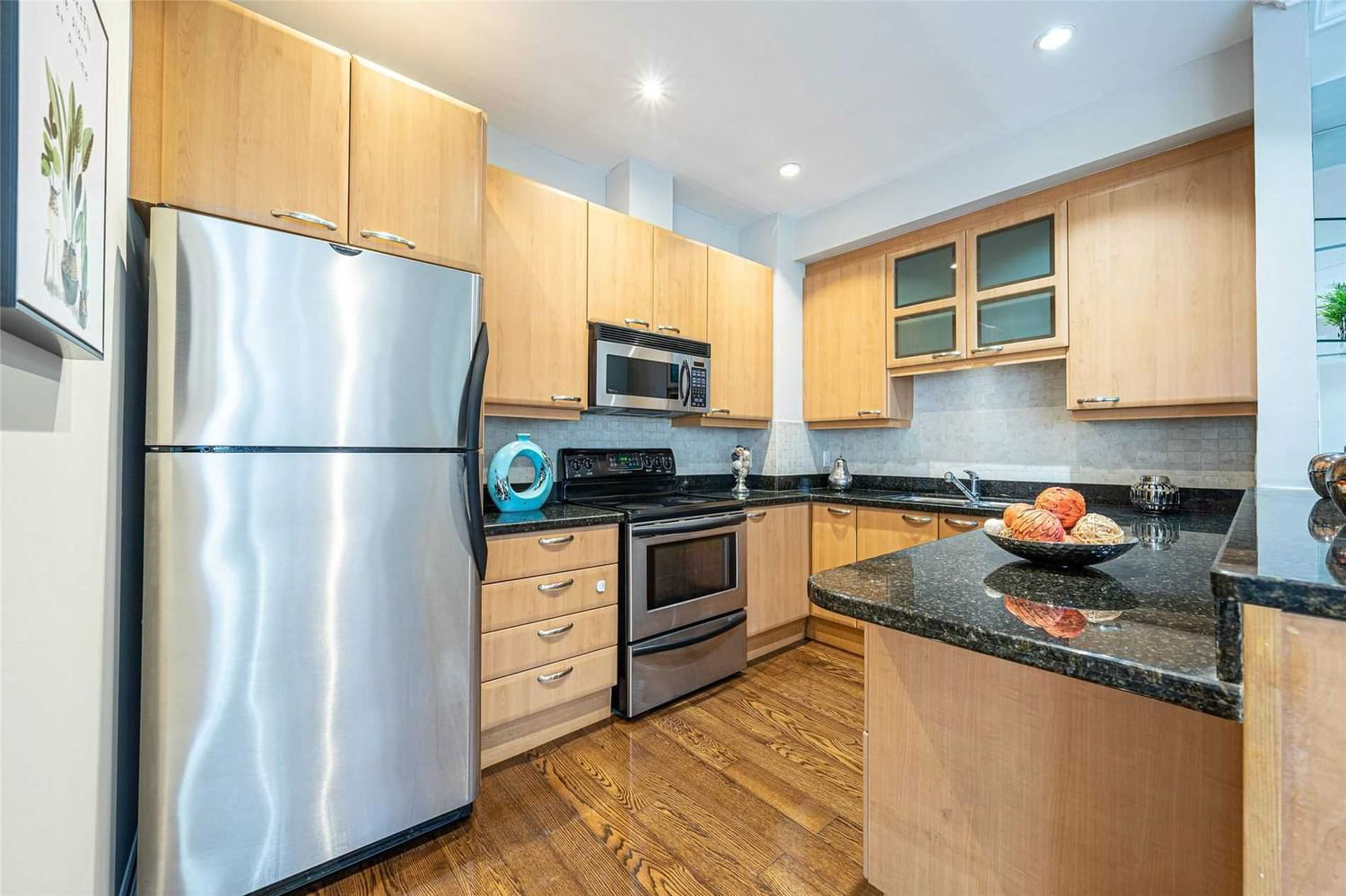 25 Avondale Ave, unit 308 for sale - image #9