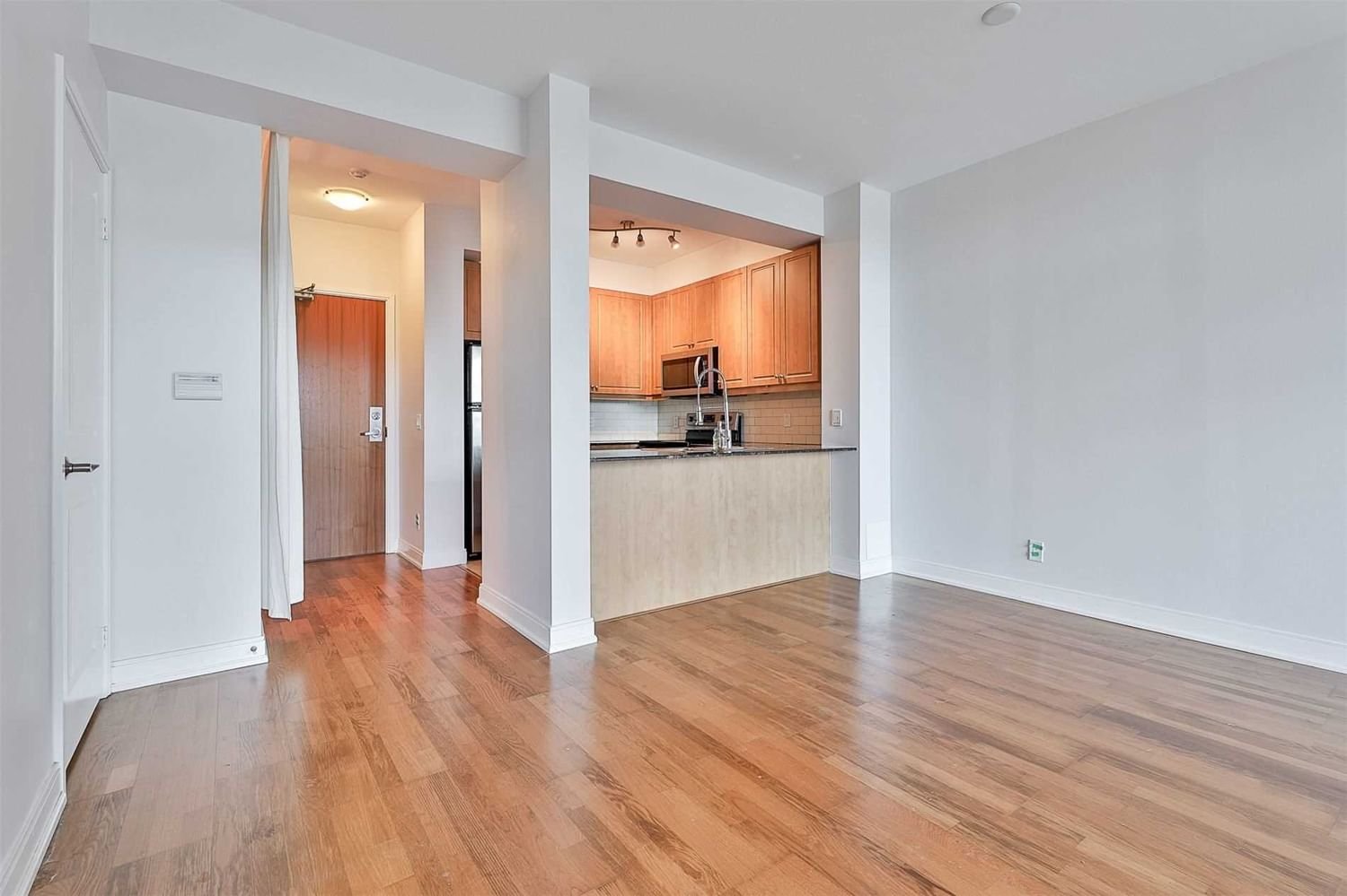 88 Broadway Ave, unit 206 for sale - image #8