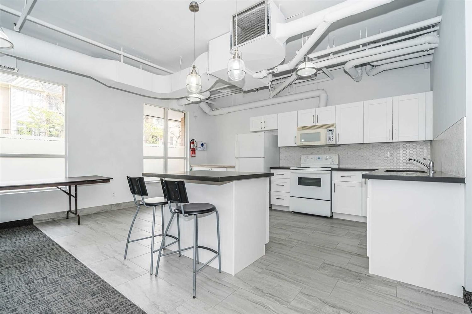 800 King St W, unit Ph819 for sale