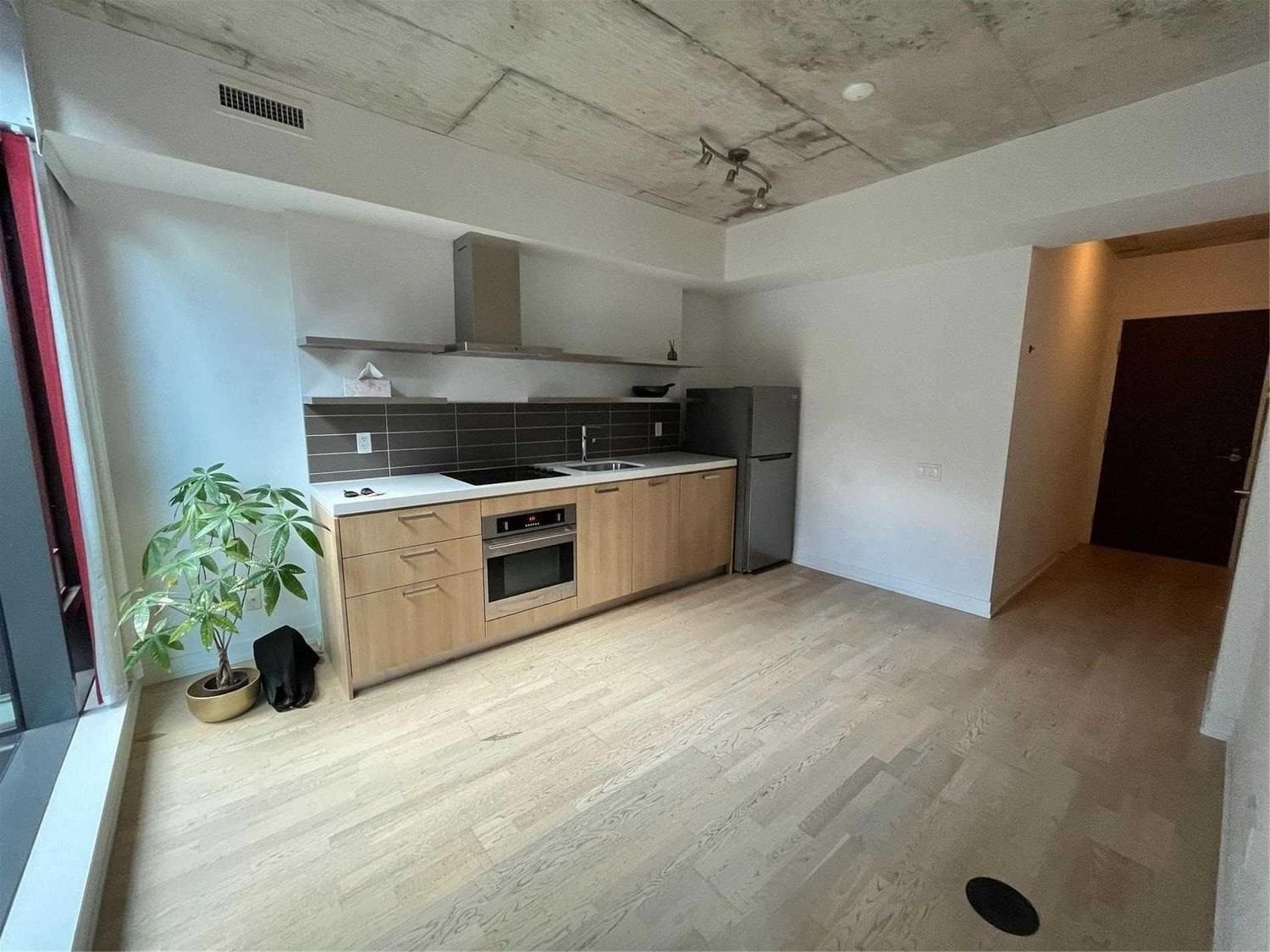 560 King St W, unit 416 for rent - image #4