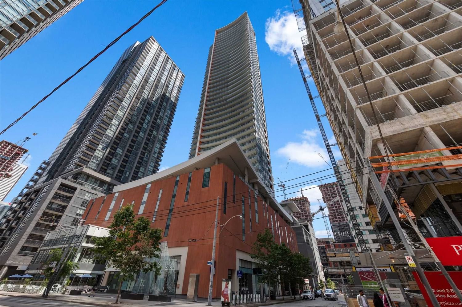 21 Widmer St, unit 4305 for sale