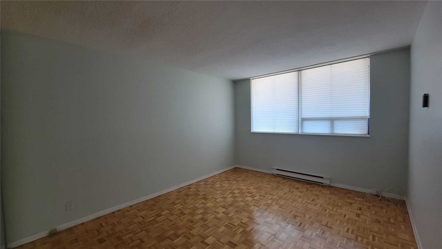 914 Yonge St, unit 1707 for rent