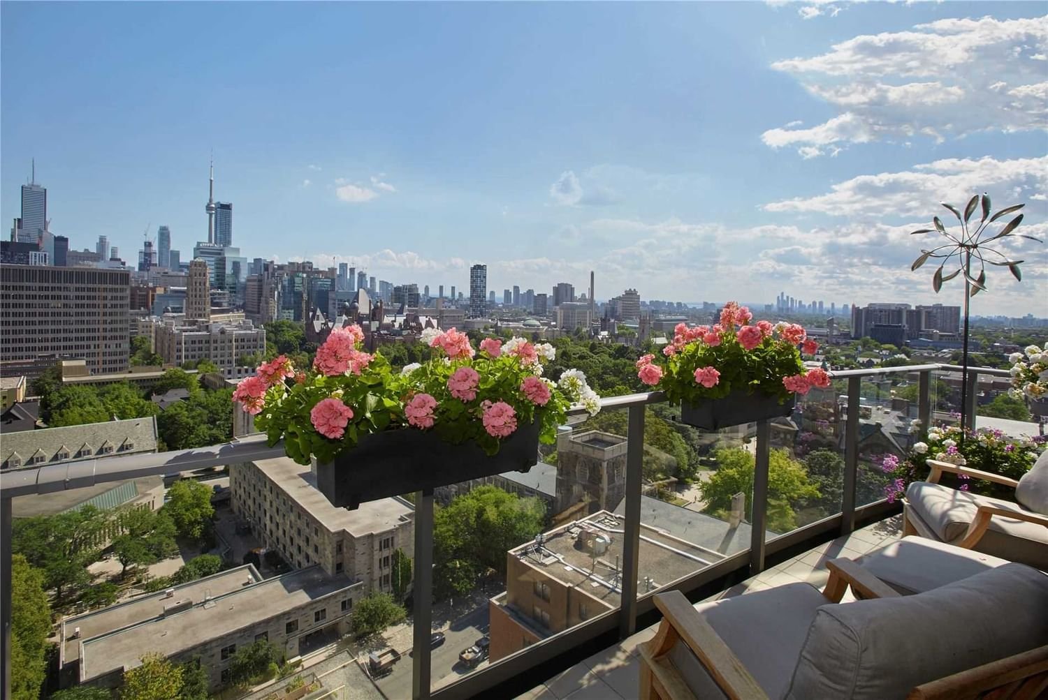 77 Charles St W, unit 1503 for sale - image #5