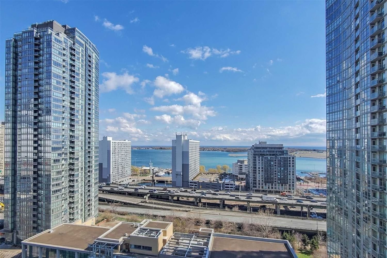 10 Navy Wharf Crt, unit 2010 for rent - image #2