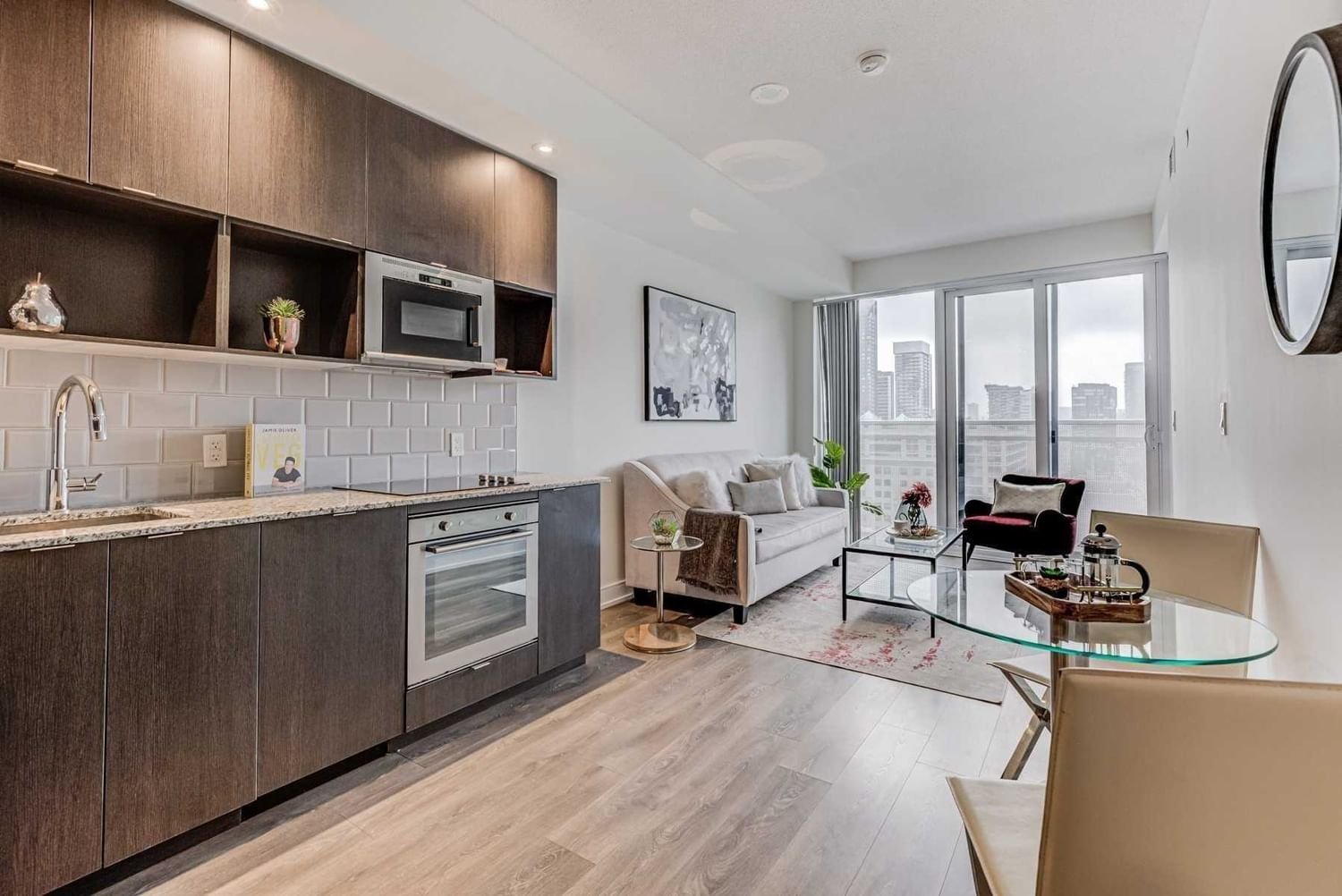 89 Mcgill St, unit 1309 for rent - image #4