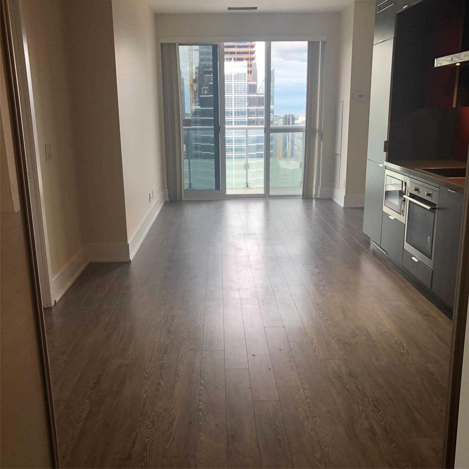 300 Front St W, unit 4308 for rent