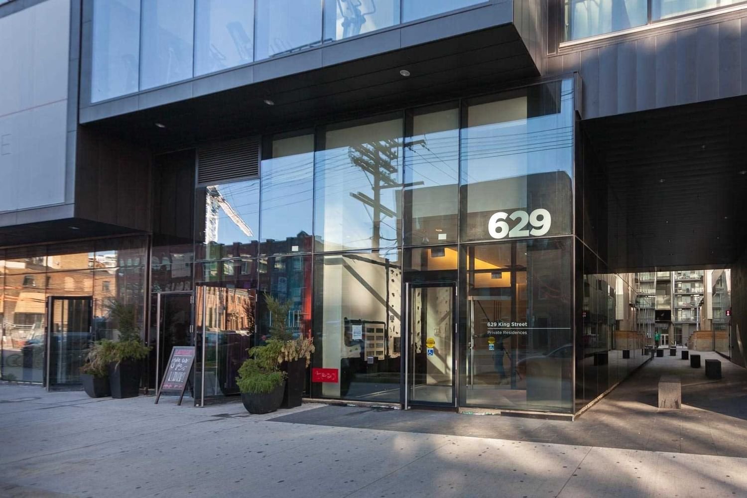 629 King St W, unit 627 for rent - image #1