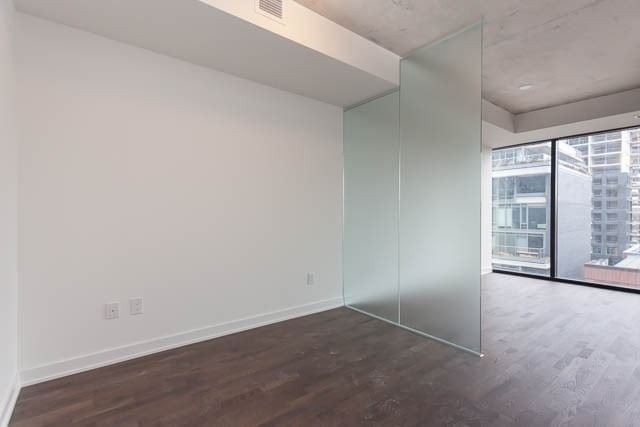629 King St W, unit 627 for rent - image #12