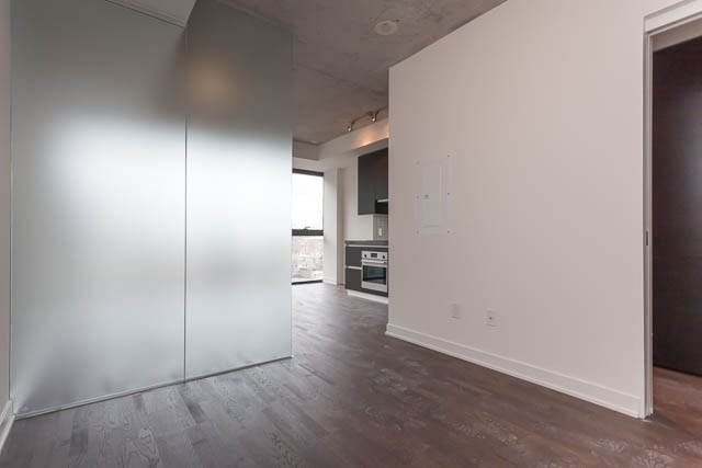 629 King St W, unit 627 for rent - image #13