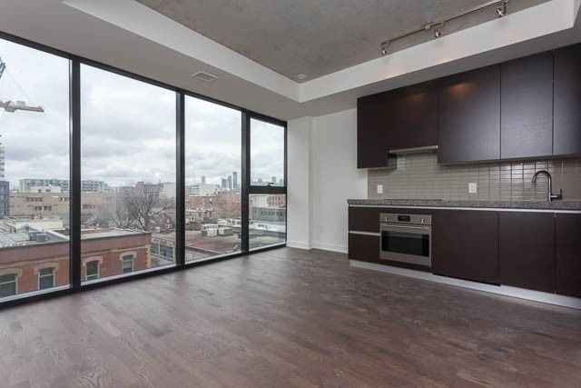 629 King St W, unit 627 for rent - image #3