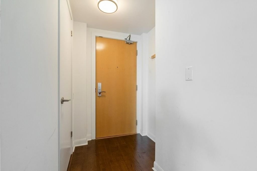 375 King St W, unit 2206 for rent - image #3