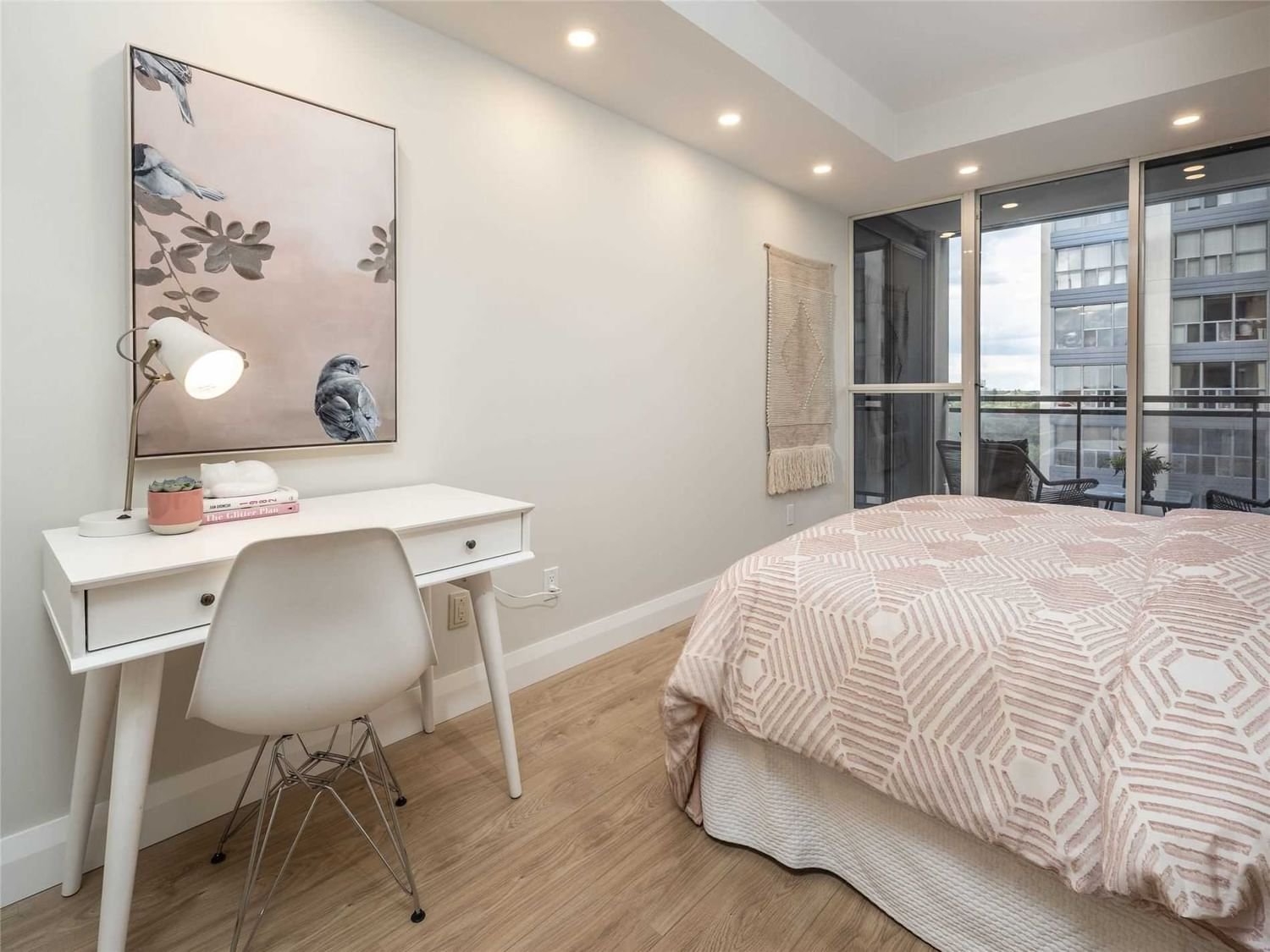 18 Hollywood Ave, unit 1101 for sale - image #19