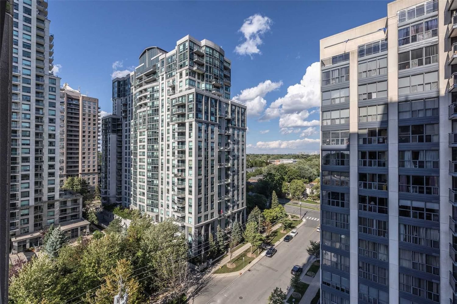 18 Hollywood Ave, unit 1101 for sale - image #23